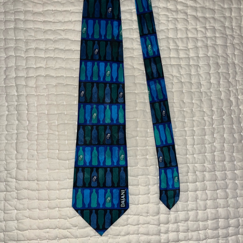 Chick-fil-A Dasani Tie
